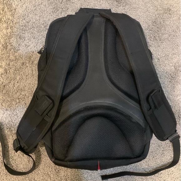 Booq backpack. Perfect for travel - Picture 4 of 4